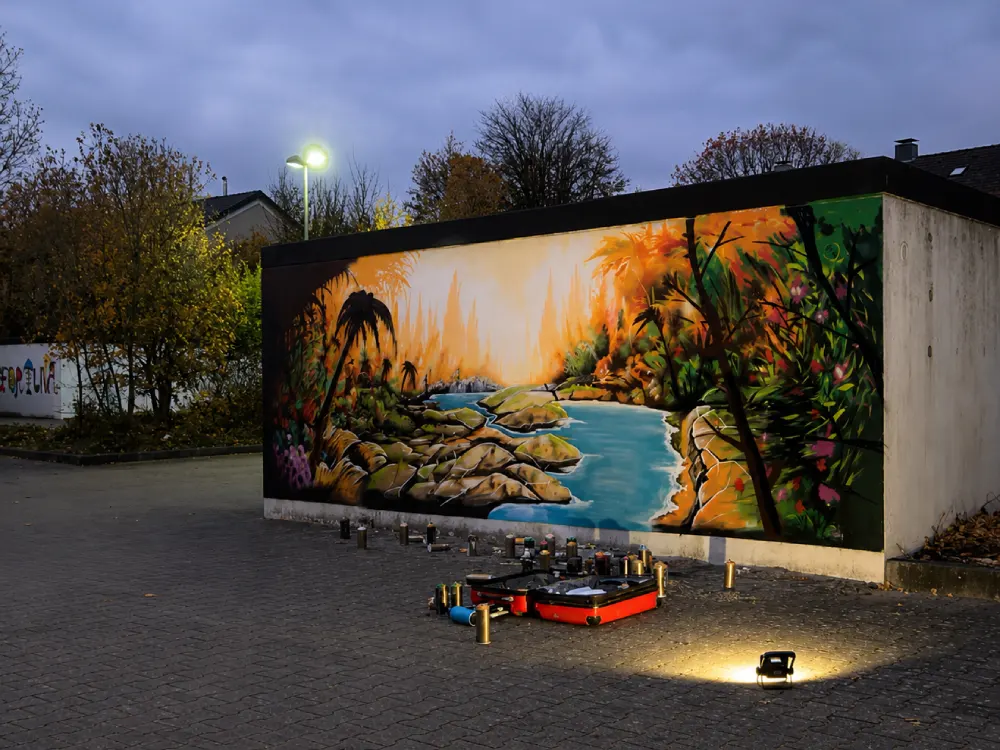 Garagenhof Wandmalerei mit Palmen & Natur